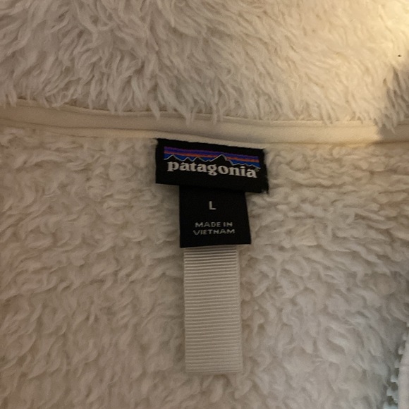 Beautiful used Patagonia fleece pullover! - Picture 3 of 6